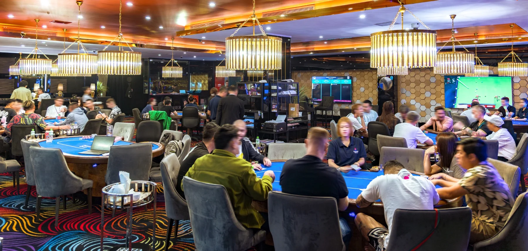 ការលេងប៉ូកគ័រ cash game