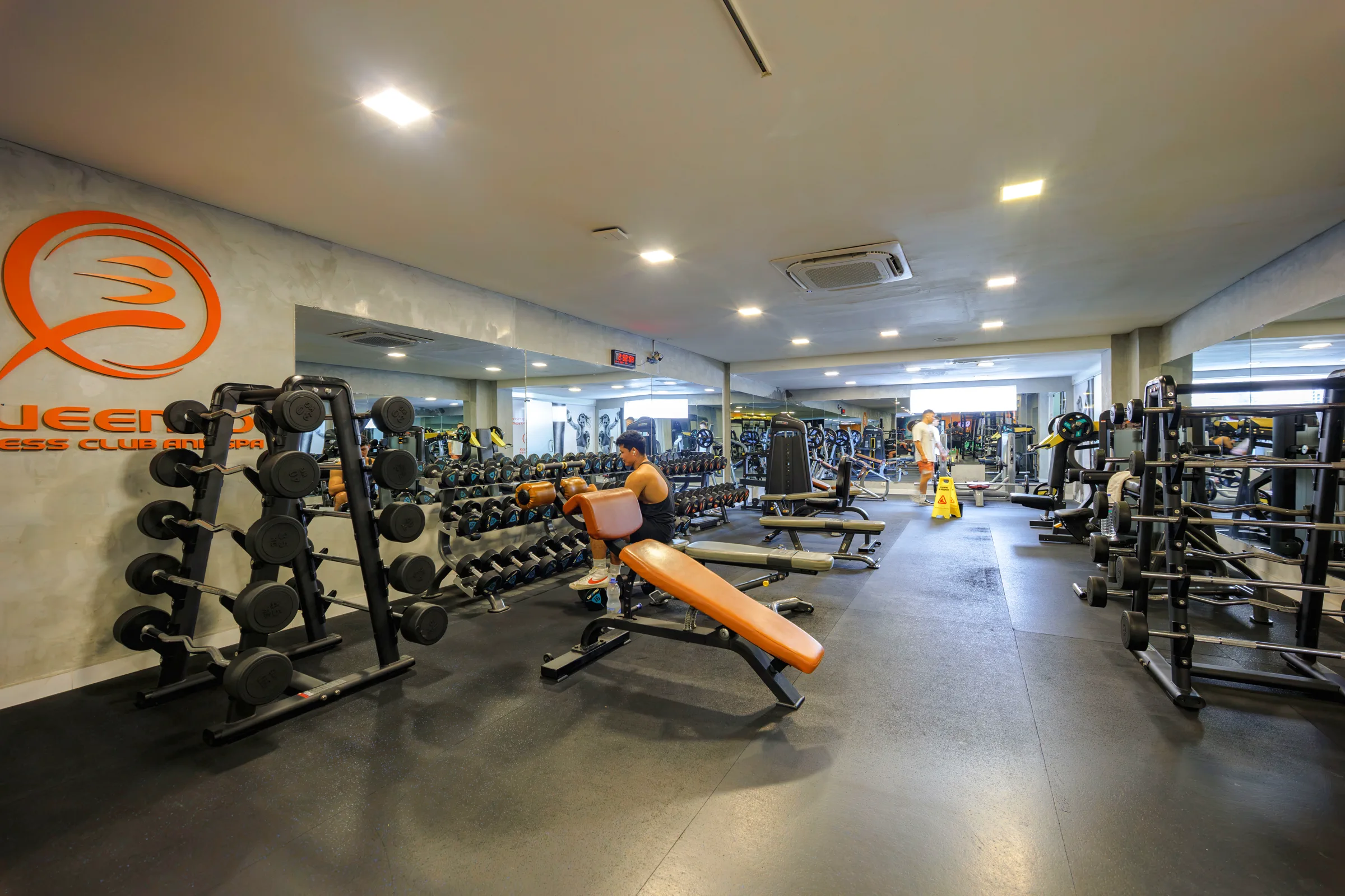 Queenco Fitness Club training floor